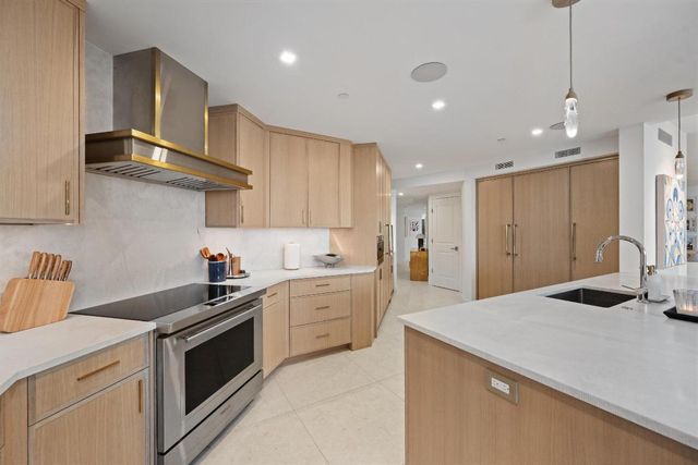 2770 S Ocean Boulevard 203n, Palm Beach, FL 33480