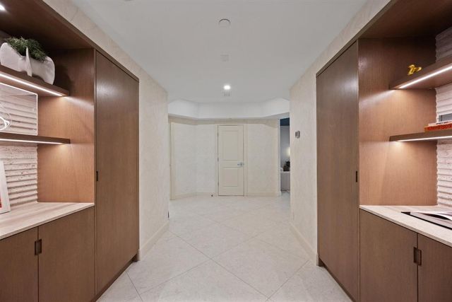 2770 S Ocean Boulevard 203n, Palm Beach, FL 33480