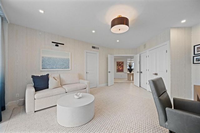 2770 S Ocean Boulevard 203n, Palm Beach, FL 33480