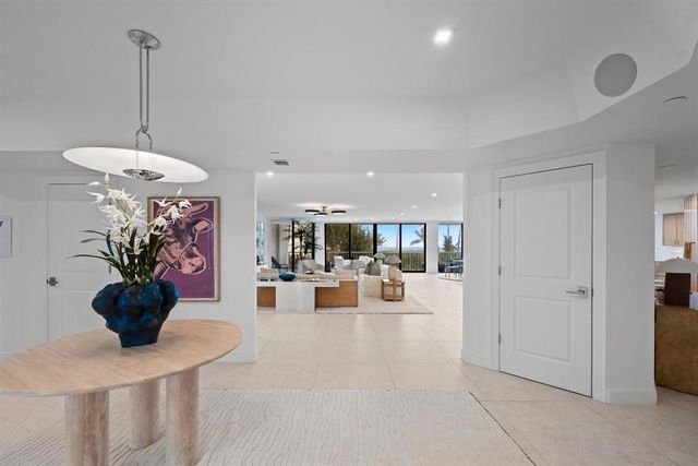 2770 S Ocean Boulevard 203n, Palm Beach, FL 33480