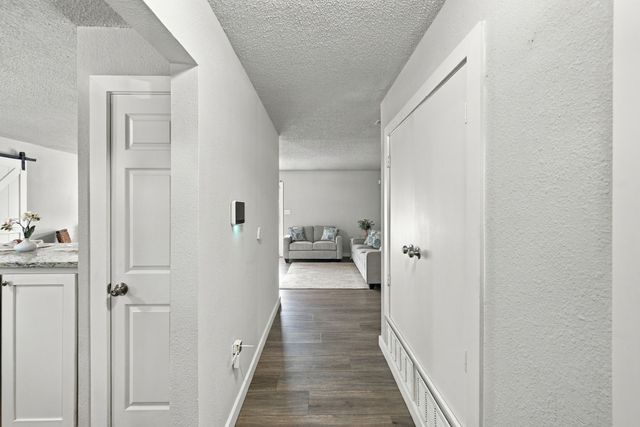 1404 Hillside Drive, Midlothian, TX 76065