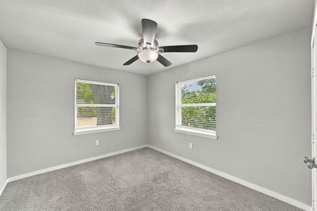 1404 Hillside Drive, Midlothian, TX 76065