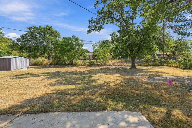 1404 Hillside Drive, Midlothian, TX 76065
