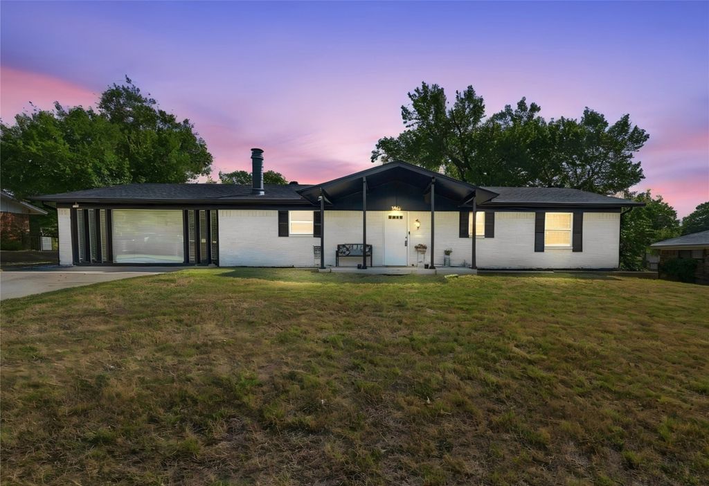 1404 Hillside Drive, Midlothian, TX 76065