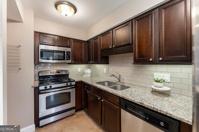 6980 Roswell Road D6, Atlanta, GA 30328