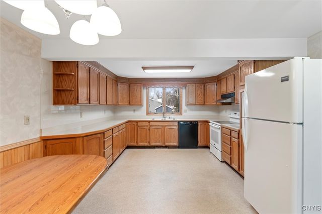 127 Savaria Drive, Geddes, NY 13209