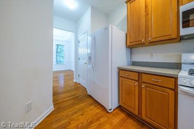 5536 Reynolda Road, Winston-salem, NC 27106