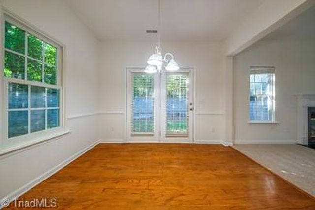 5536 Reynolda Road, Winston-salem, NC 27106