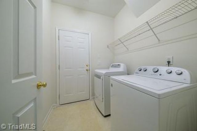 5536 Reynolda Road, Winston-salem, NC 27106