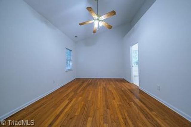 5536 Reynolda Road, Winston-salem, NC 27106