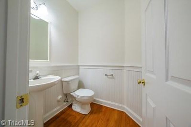 5536 Reynolda Road, Winston-salem, NC 27106