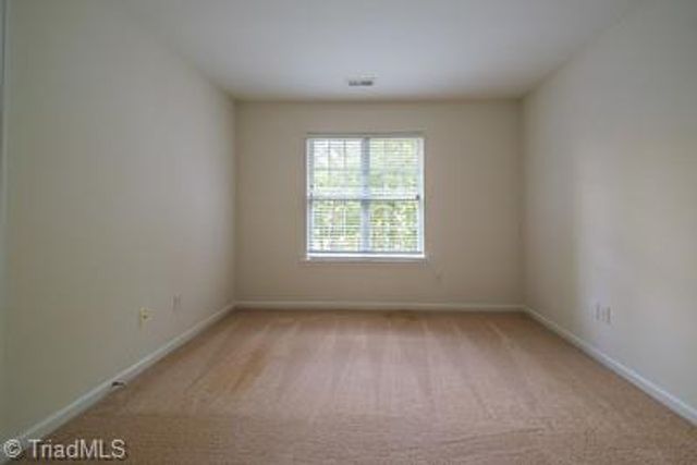 5536 Reynolda Road, Winston-salem, NC 27106