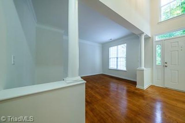 5536 Reynolda Road, Winston-salem, NC 27106