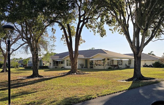 5162 Lakefront Blvd D, Delray Beach, FL 33484