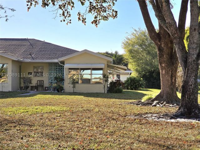 5162 Lakefront Blvd D, Delray Beach, FL 33484