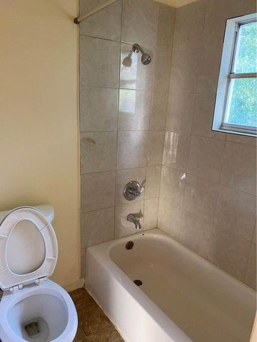 6406 Schiller Street, Houston, TX 77055