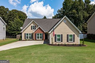 5685 Sugar Crossing Drive, Sugar Hill, GA 30518