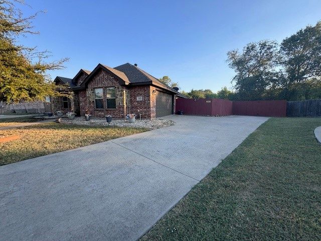 902 Blue Quail Run, Glenn Heights, TX 75154