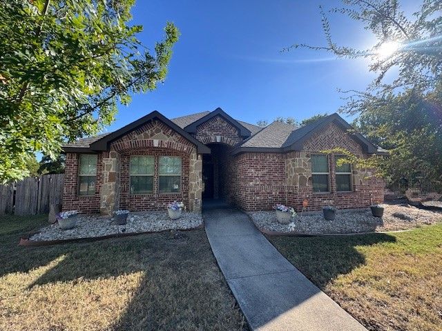 902 Blue Quail Run, Glenn Heights, TX 75154