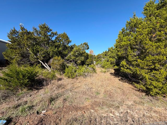 545-561 Lake Park Loop, Canyon Lake, TX 78133