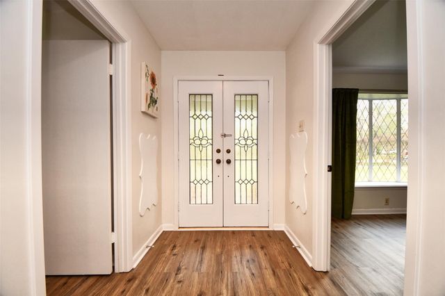 2019 N Thompson Street, Conroe, TX 77301