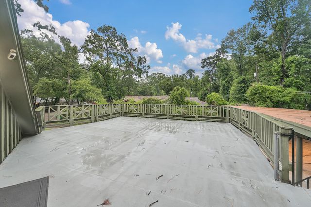 2019 N Thompson Street, Conroe, TX 77301