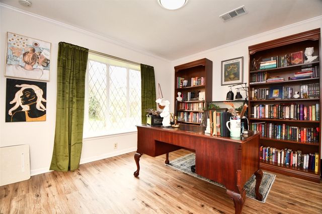 2019 N Thompson Street, Conroe, TX 77301