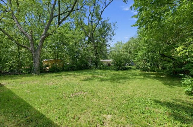 7310 Ruskin Way, Kansas City, MO 64134