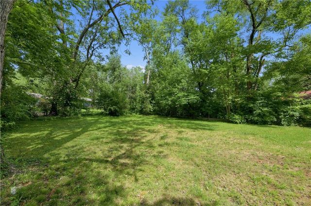 7310 Ruskin Way, Kansas City, MO 64134