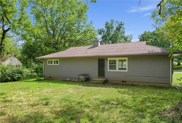 7310 Ruskin Way, Kansas City, MO 64134