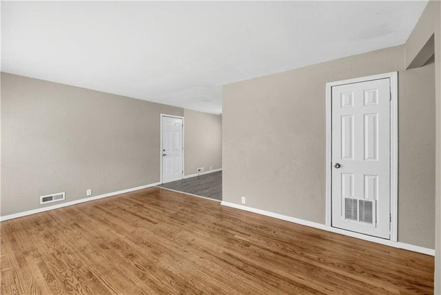7310 Ruskin Way, Kansas City, MO 64134