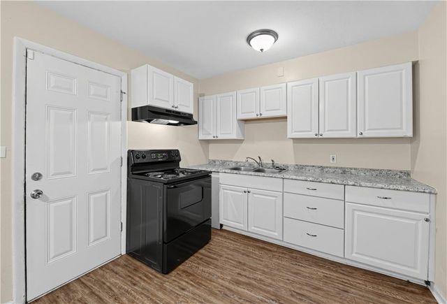 7310 Ruskin Way, Kansas City, MO 64134