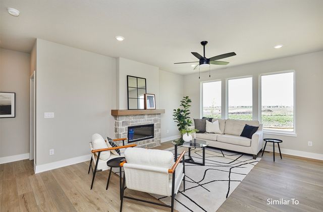 8141 Buckley Street, Johnston, IA 50131