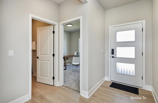 8141 Buckley Street, Johnston, IA 50131