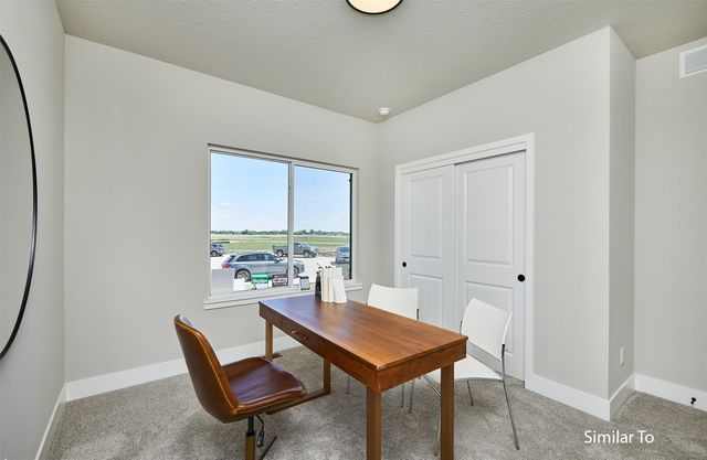 8141 Buckley Street, Johnston, IA 50131