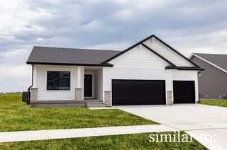 8141 Buckley Street, Johnston, IA 50131
