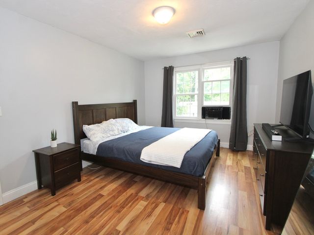 7 Chevy Chase Rd, Worcester, MA 01606