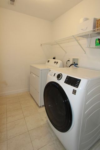 7 Chevy Chase Rd, Worcester, MA 01606
