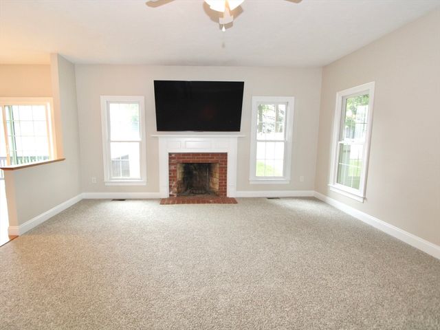 7 Chevy Chase Rd, Worcester, MA 01606