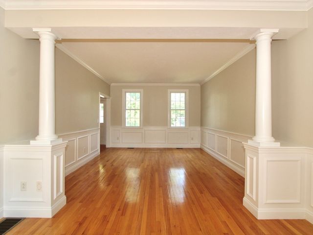 7 Chevy Chase Rd, Worcester, MA 01606