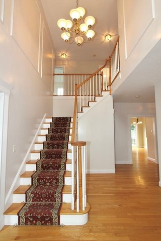 7 Chevy Chase Rd, Worcester, MA 01606