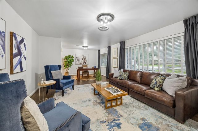 8923 Blankenship Drive, Houston, TX 77080