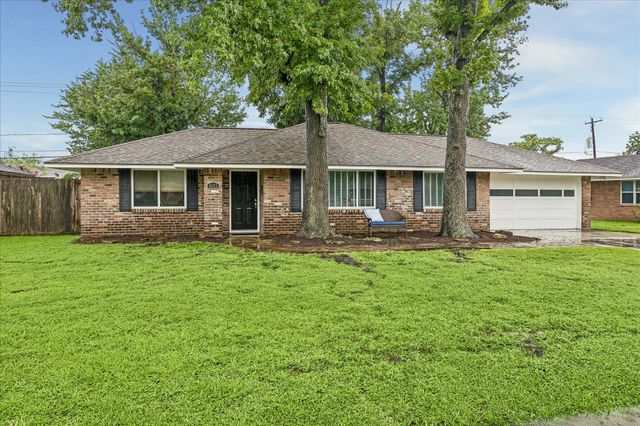 8923 Blankenship Drive, Houston, TX 77080