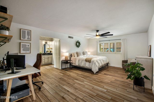 525 W WILLOW Avenue, Phoenix, AZ 85029