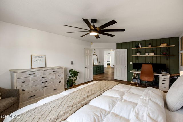 525 W WILLOW Avenue, Phoenix, AZ 85029