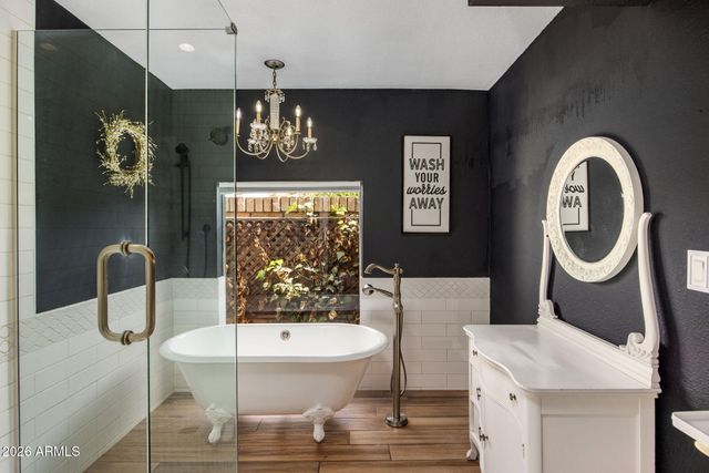 525 W WILLOW Avenue, Phoenix, AZ 85029