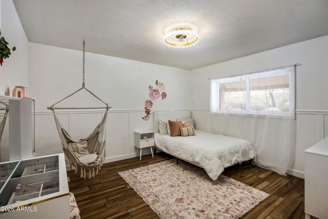 525 W WILLOW Avenue, Phoenix, AZ 85029