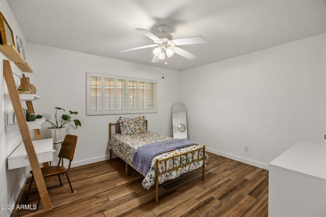 525 W WILLOW Avenue, Phoenix, AZ 85029