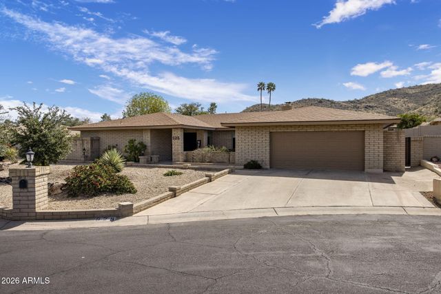 525 W WILLOW Avenue, Phoenix, AZ 85029