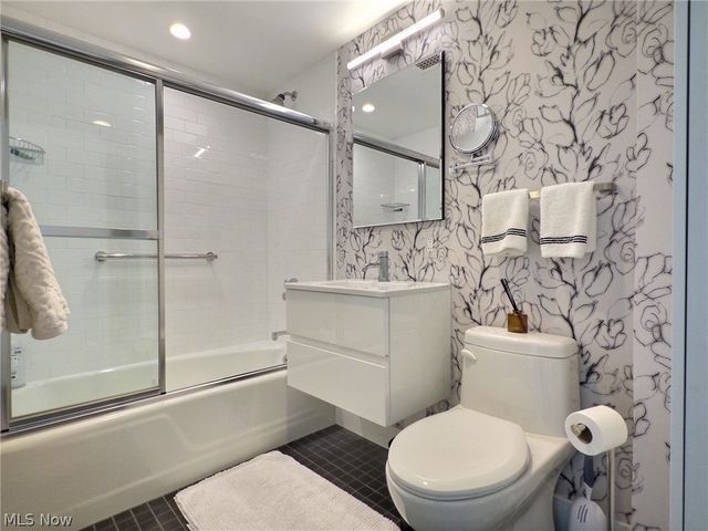 1 Bratenahl Place 1009, Bratenahl, OH 44108